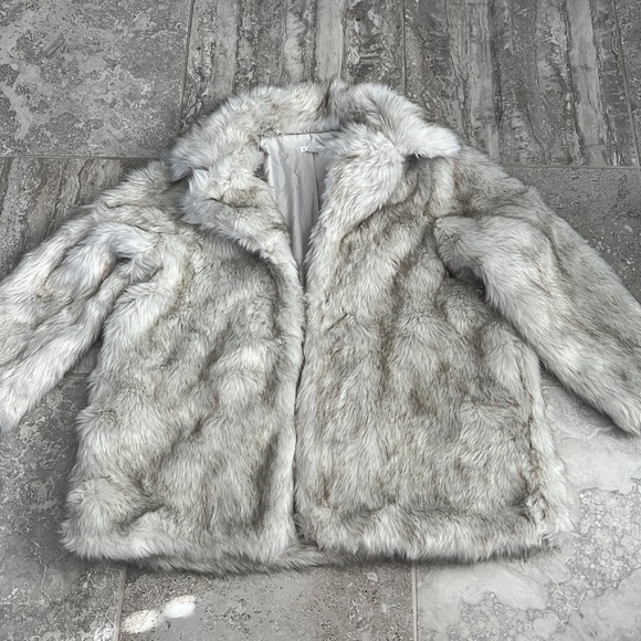 Venus Mid-Length Faux-Fur Coat, Size XL New w/Tag in original packaging - Picture 6 of 12